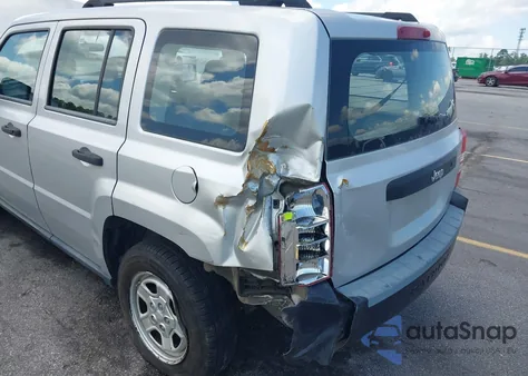 2008 Jeep Patriot Sport из США, поврежденный, VIN 1J8FT28W98D799067